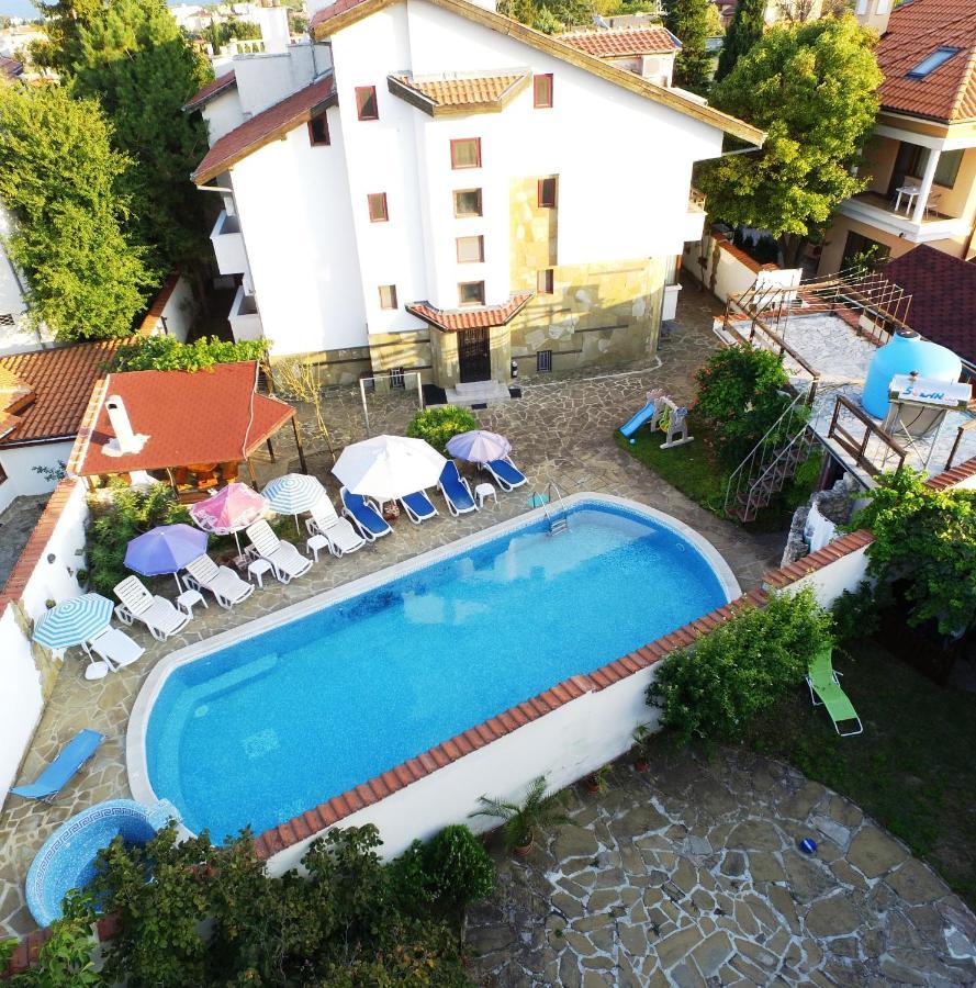 Guest House Yanita Varna Buitenkant foto