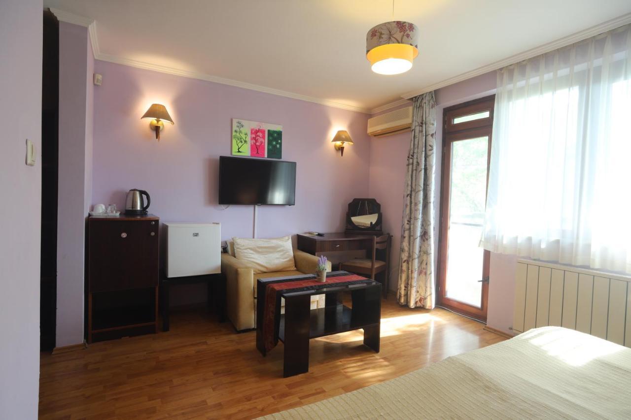 Guest House Yanita Varna Buitenkant foto