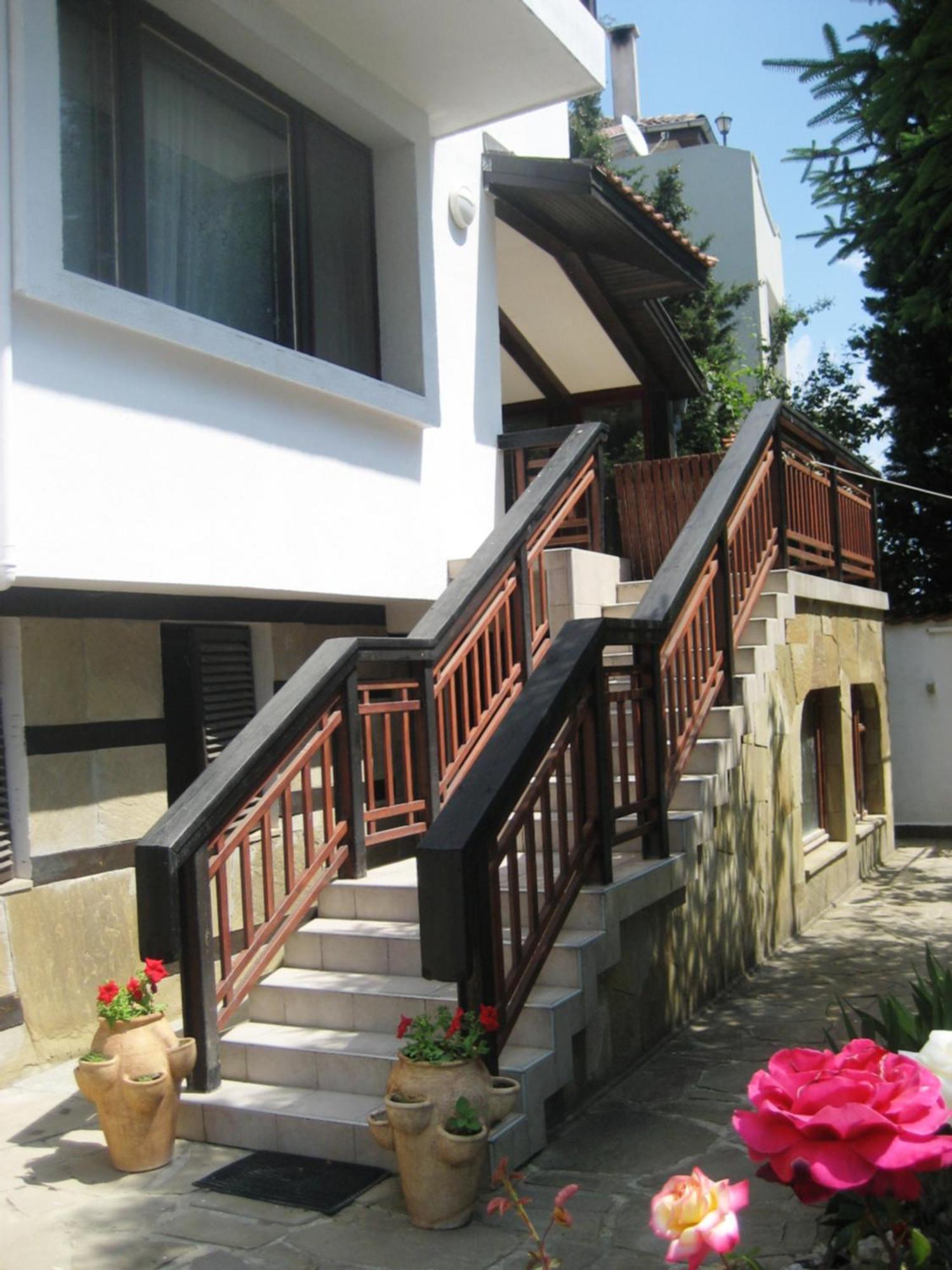 Guest House Yanita Varna Buitenkant foto